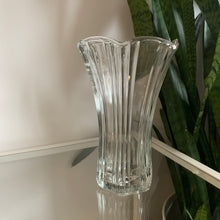 Load image into Gallery viewer, Vintage Anchor Hocking Glass Vase
