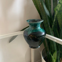 Load image into Gallery viewer, Small Vintage Ceramic Vase
