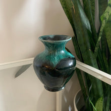 Load image into Gallery viewer, Small Vintage Ceramic Vase
